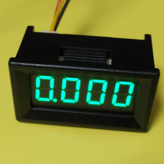 Вольтметр цифровой 0-100V 036L-4 встраиваемый (три провода) зеленый