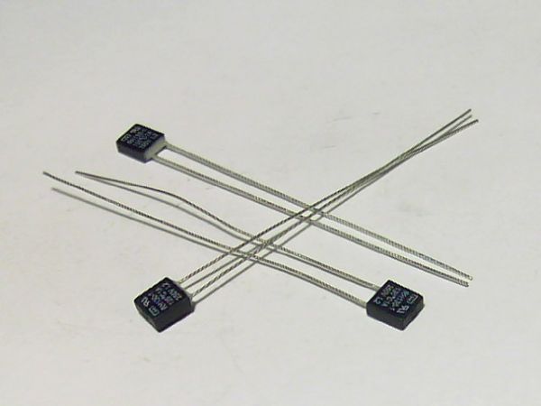 KLS5-104 3A 250В 115°C термозапобіжник