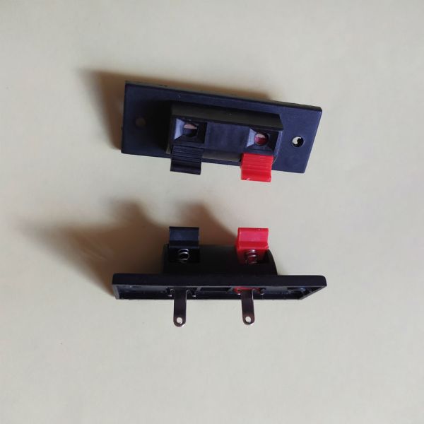 Гніздо акустичне (затискач) 2-х контактне на прямокутній панелі 51,8*21,6мм