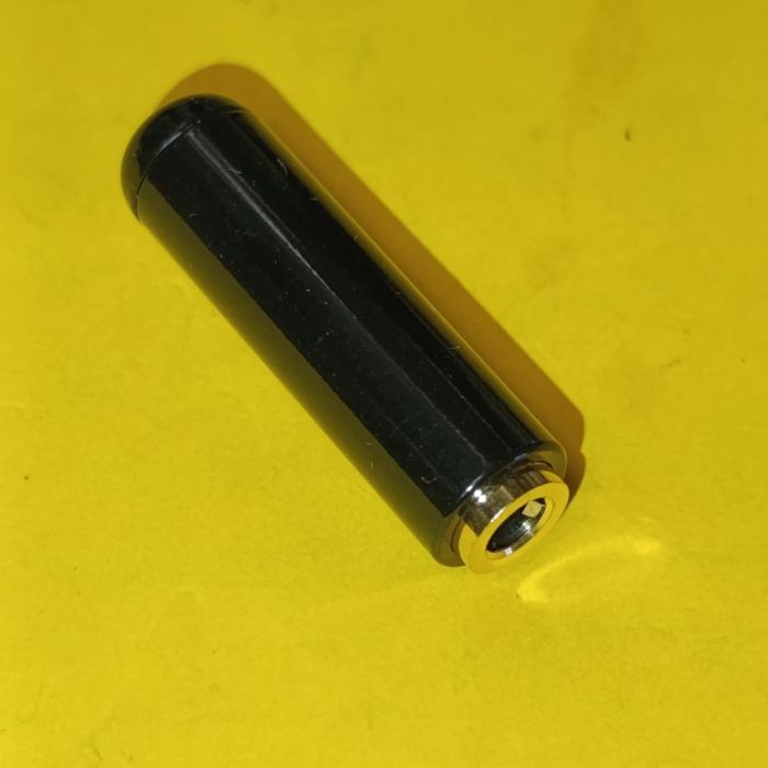 Гніздо 3,5 мм 4C під шнур, метал. корпус, чорний