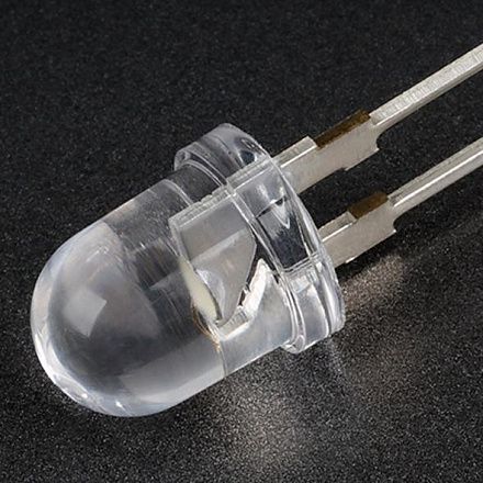 Світлодіод 10мм 3В білий 10080AW60-804 4 кристали 8000кд св.потік >9лм при IF=80mA 30° прозора лінза