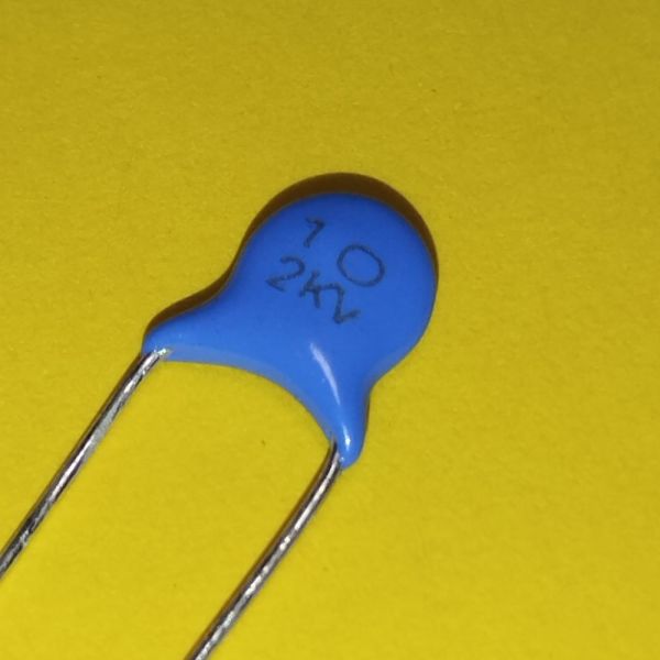 10пф 2000в Y5P 10% керамічний дисковий конденсатор (К15-5)