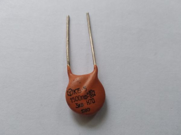 1500пФ 3кВ Н70 конденсатор К15-5 керамічний високовольтний дисковий