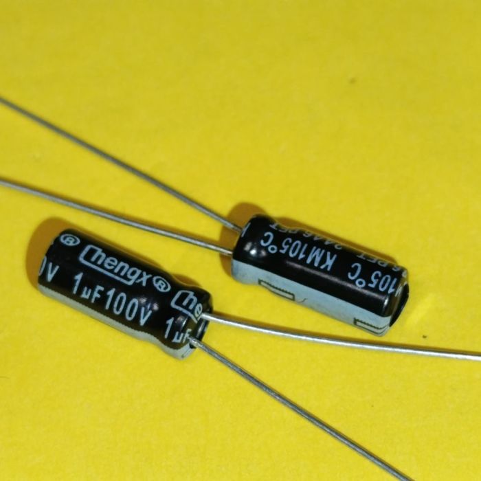 1мкф 100в 105°C електроліт KM 5*11 ChengX