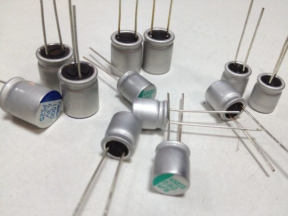 220mkf 16v ПОЛІМЕРНИЙ <PS> 8*11,5 CAPXON