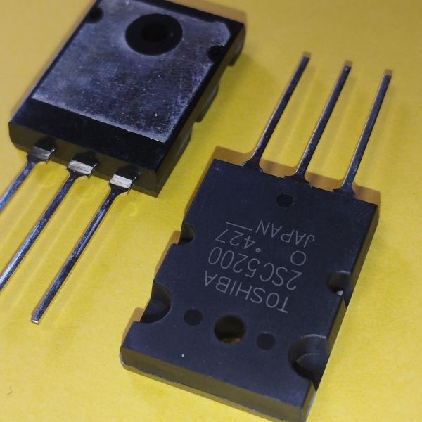 2SC5200 ТРАНЗИСТОР БІПОЛЯРНІ TOSHIBA