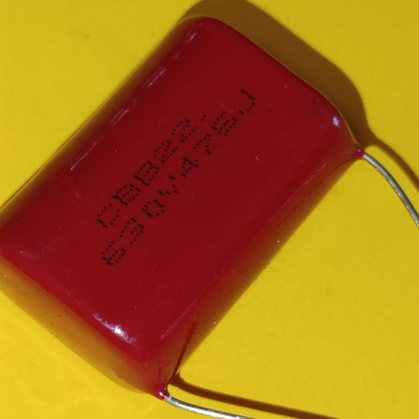 4,7мкф 630в 10% (28*12*20.5) pitch:27 CBB22 плівковий конденсатор