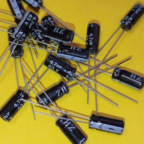 4,7mkf 63v 105°C електролітичний конденсатор ZH 5*11