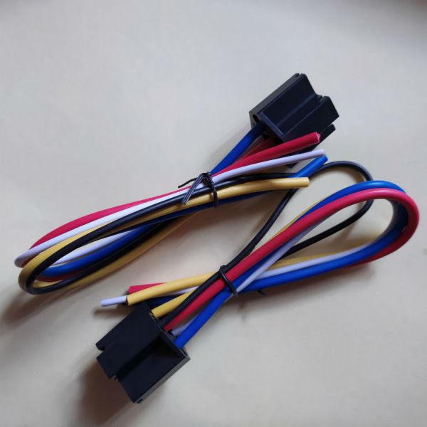 Колодка роз'єм для автомобільного реле з проводами