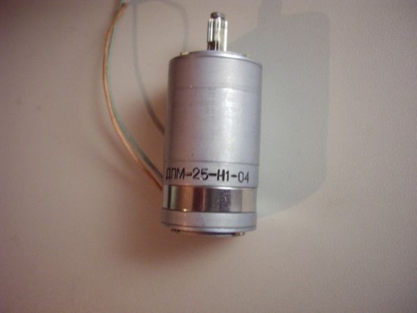 Електродвигун DC ДПМ-25-Н1-04 27В (демонтаж)