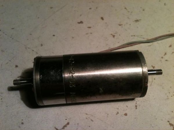 Електродвигун DC ДПР-42-Н2-03 27В (демонтаж)