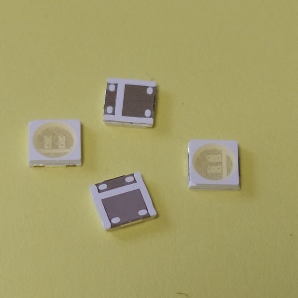 СВІТЛОДІОД ДЛЯ ПІДСВІТЛЕННЯ LCD TV 3535 6V 2W LG LATWT391RZLZK копія