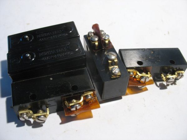 Мікроперемикач МП2101Л