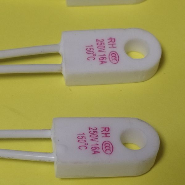 Термозапобіжники керамічні (RH-02 "підкова") для нагрівачів (авто, котли та ін.) 16А 250V 150°C