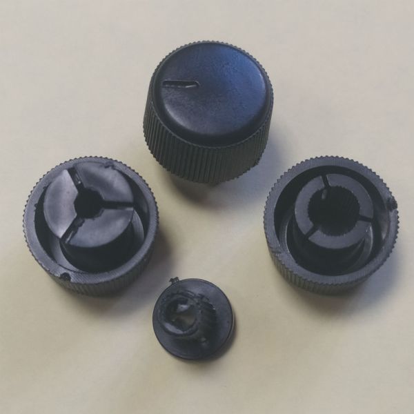 Ручка пластмасова двокомпонентна для резисторів з діаметром штока 4мм (СП3-4, СП3-33, РП1-90)