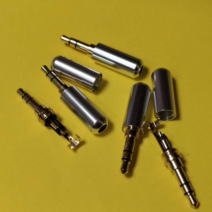 ШТЕКЕР 3,5ММ СТЕРЕО, МЕТАЛЕВИЙ КОРПУС, СРІБЛО