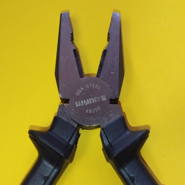 Плоскогубці Wynn's 200мм AB208