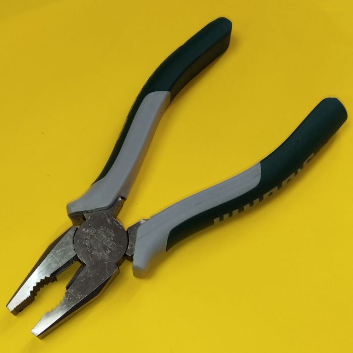 Плоскогубці Wynn's 160мм AC406