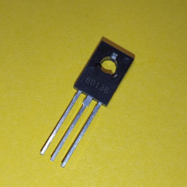 BD136, транзистор PNP 45В 1.5А 12.5Вт to-126