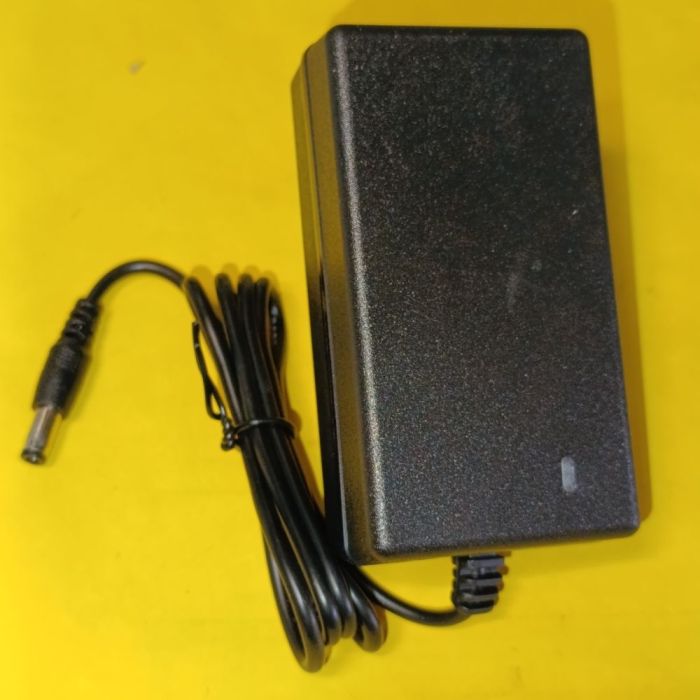 Блок живлення 24В 2А штекер 5.5*2.5мм стабілізований імпульсний