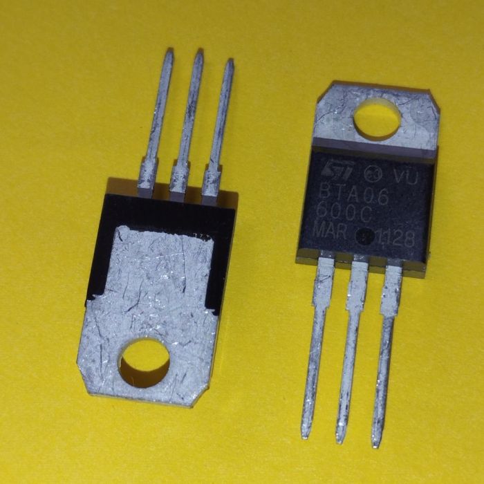 BTA06-600C, сімістор 6А 600В, 25мА TO-220AB