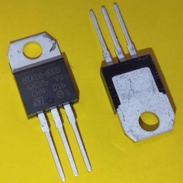BTA10-800B, симистор (триак), 800 В, 10 А, TO-220AB