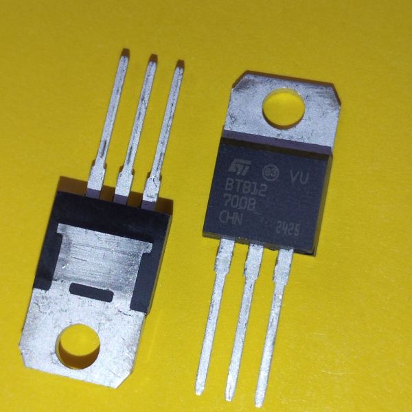 BTB12-700B, симистор, 700В, 12А, TO-220