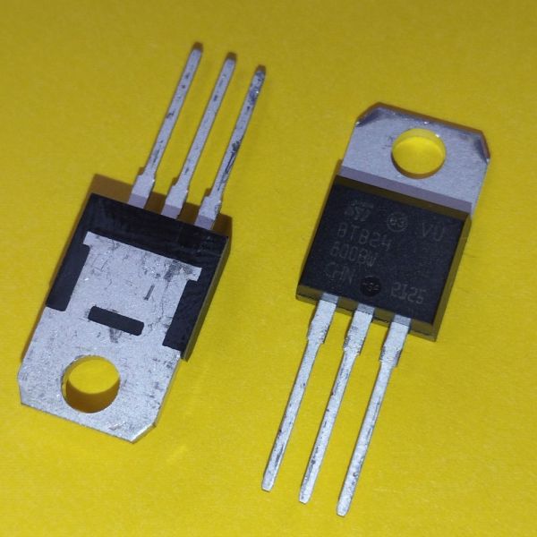 BTB24-800BWRG TO220 ST