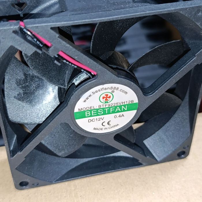 Вентилятор BTF9225VH12B 92*92*25мм, 12в, 0.4A, 2 дроти