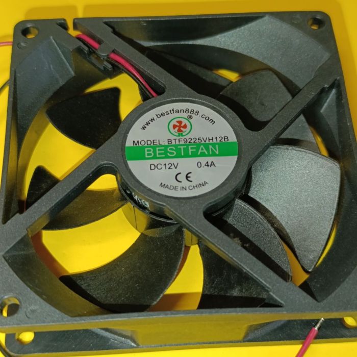 Вентилятор BTF9225VH12B 92*92*25мм, 12в, 0.4A, 2 дроти