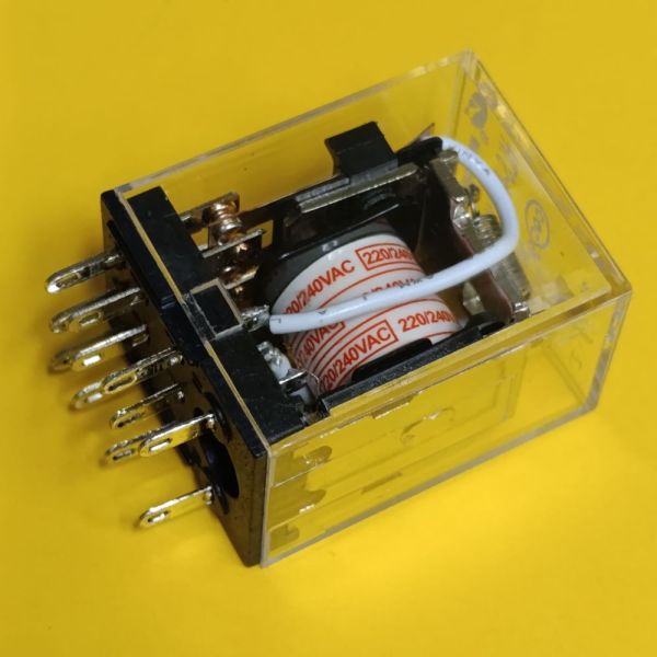 HLS-4453(18F) реле 220в AC 5A контакти-3С Helishun