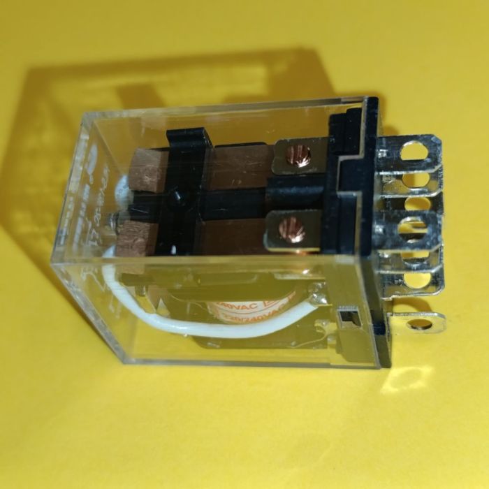 HLS-13F-1 реле 220В струм-15A контакти-1С Helishun