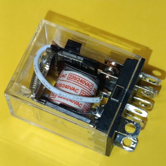 HLS-13F-1 реле 220В струм-15A контакти-1С Helishun