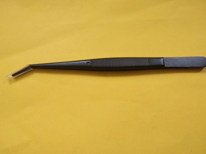 ПІНЦЕТ TWE-6E 155мм ЗАГНУТИЙ з нержавіючої сталі