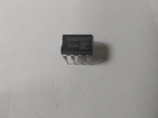 К1182ПМ1Р1 (8 pin) фазовый регулятор мощности