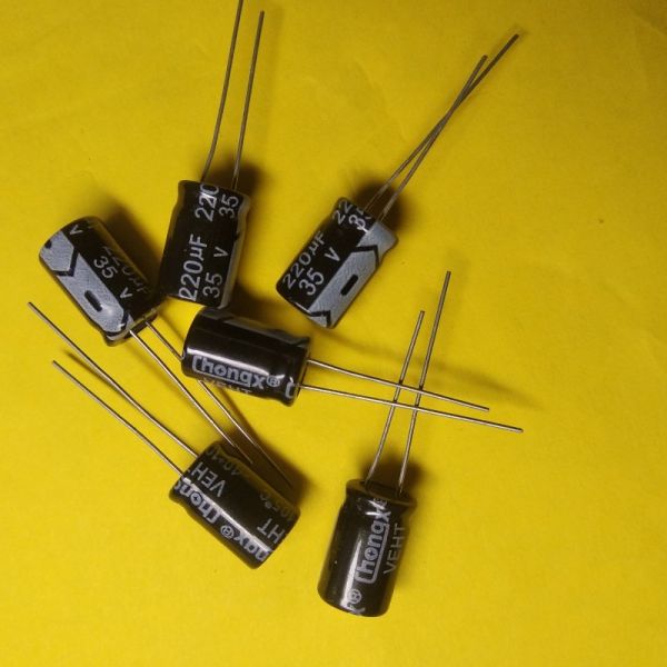 220mkF 35в 105°C конденсатор електролітичний 8*12мм CHONGX VEHT