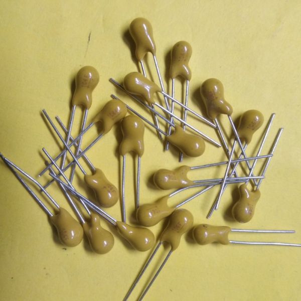 Конденсатор танталовий 10мкф 16в 106F