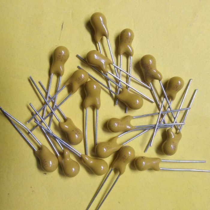 Конденсатор танталовий 10мкф 16в 106F