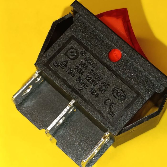 Клавішний перемикач широкий KCD2-202N, 16A, 6 контактів, ON-ON, червоний з підсвічуванням 220В