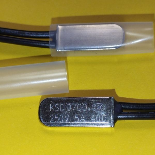 Термостат серії KSD9700 40°С 5A NC нормально замкнуті контакти