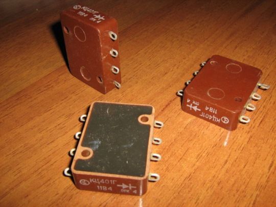 Діодне складання КЦ401Г