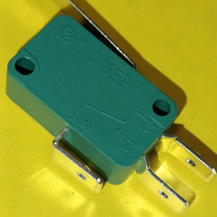 Мікроперемикач KW1-103-4, 28*16*10 мм., з довгою планкою, 16A 250В AC, 3pin