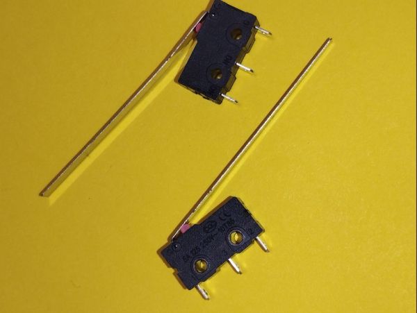 Мікроперемикач середній кінцевий KW4-ZDF-150, прапорець 55мм, 3контакти, 3A 250В Daier