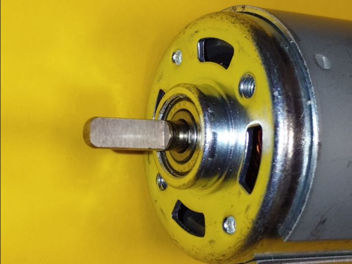 Двигун постійного струму RS 775 12В