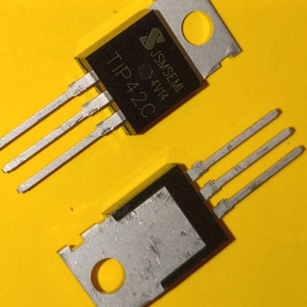 TIP42C TO-220 транзистор