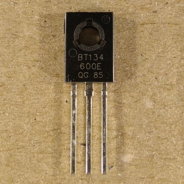 BT134-600E TO126 NXP (PH)