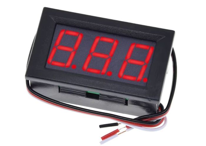 Вольтметр цифровий 4,5-30V вбудований (два дроти) ЧЕРВОНИЙ