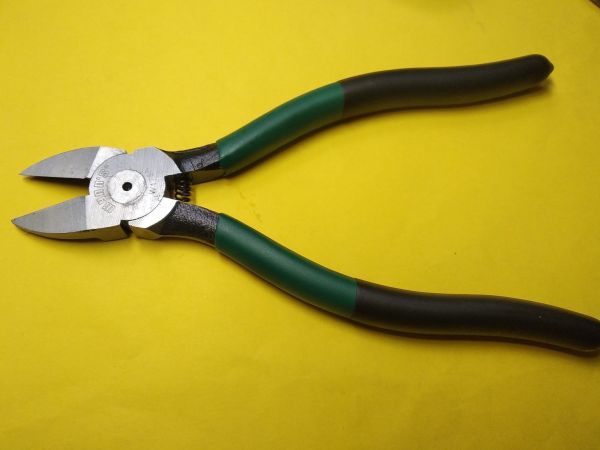 Бокорізи кусачки Wynn's  W175A