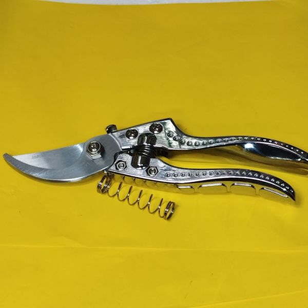 Секатор площинний Wynn's W4113