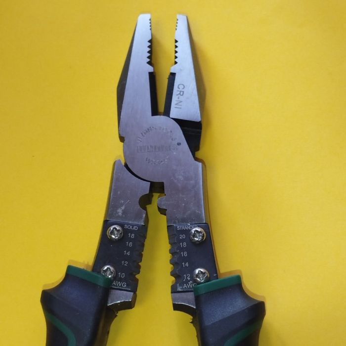 Плоскогубцы  Wynn's 220мм WS3457 многофункциональные